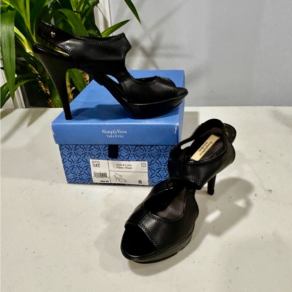 Simply Vera Wang Elegant Black Heels - Picture 1 of 8